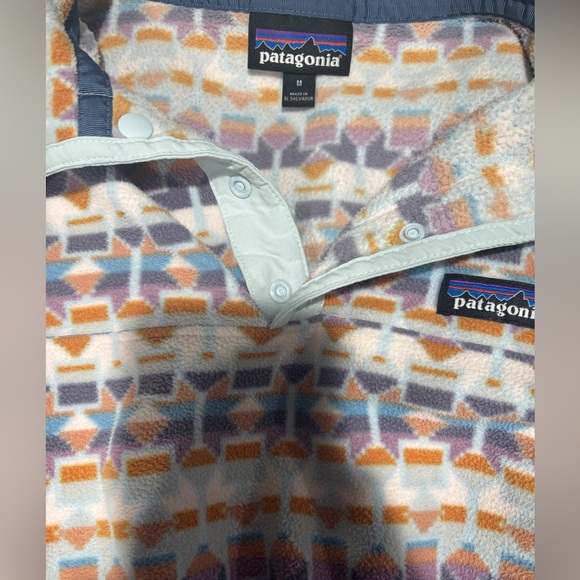 Patagonia pastel patterned fleece - Picture 3 of 3